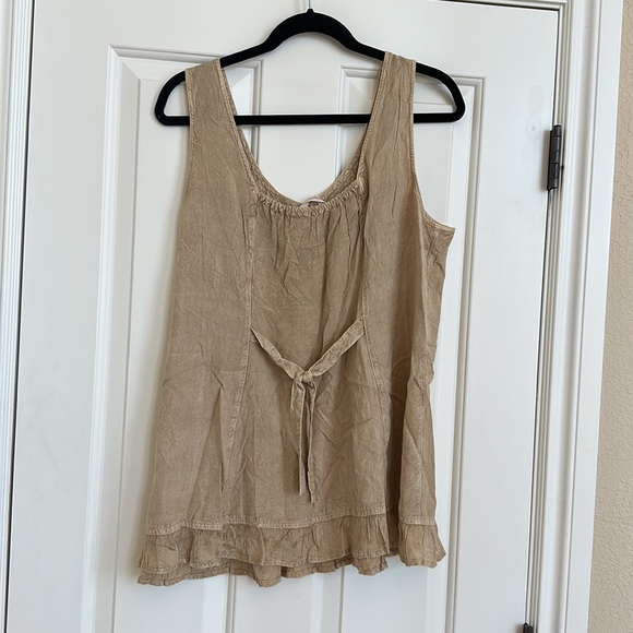 Soft Surroundings tank EUC Sz L - Picture 2 of 5